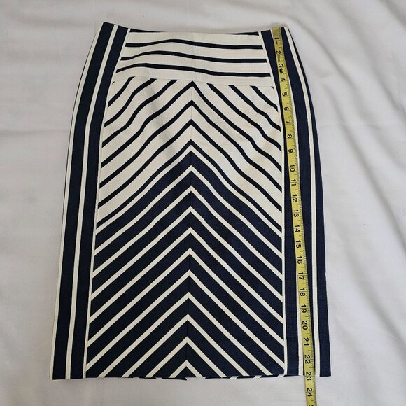 J.Crew Women's Navy Blue/White Chevron Stripe Pattern Pencil Skirt Size 00 - Picture 9 of 13